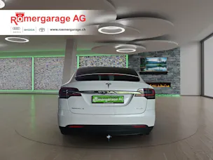 Tesla Model X 90 D Performance