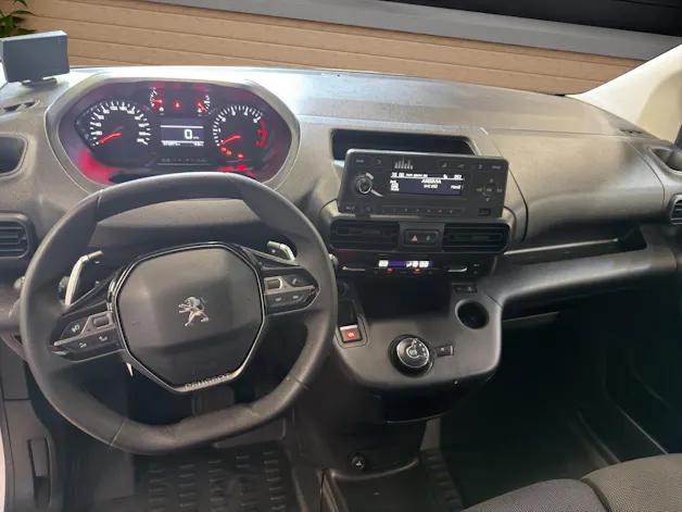 Peugeot Partner 1.5HDi s/sPr.EAT8