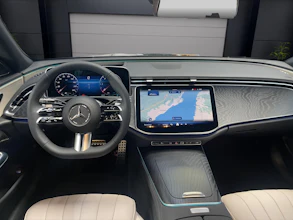 https://vehicle.imgix.net/4313605/463e216d-d1cf-4390-902a-b473f7641592.jpg