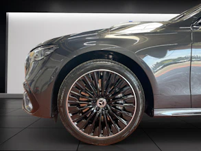 https://vehicle.imgix.net/4313605/8889684f-6d26-41d9-9b13-2a2dc7df91d6.jpg