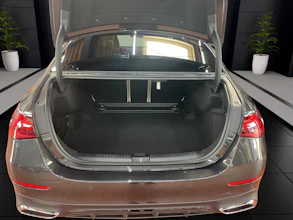 https://vehicle.imgix.net/4313605/ca89ee76-f8d8-4ee6-b0da-556e862a2aaa.jpg