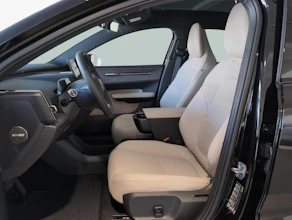 https://vehicle.imgix.net/4313617/3e12f49d-5f46-483e-bd96-345e2dcc214b.jpg