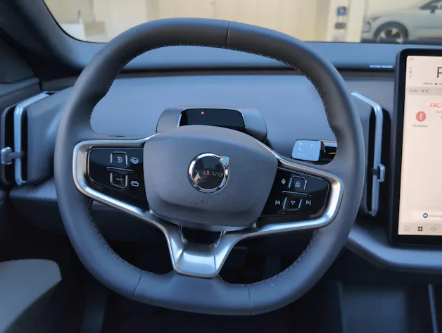 VOLVO EX30 P8 Ultra AWD
