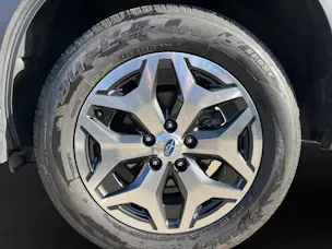 Subaru Forester Station 2.0i e-Boxer Swiss Plus
