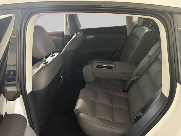 MG IM6 100 kWh Performance 4WD