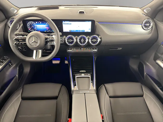 Mercedes-Benz GLA 250 Swiss Star AMG Line 4matic