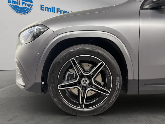 Mercedes-Benz GLA 250 Swiss Star AMG Line 4matic