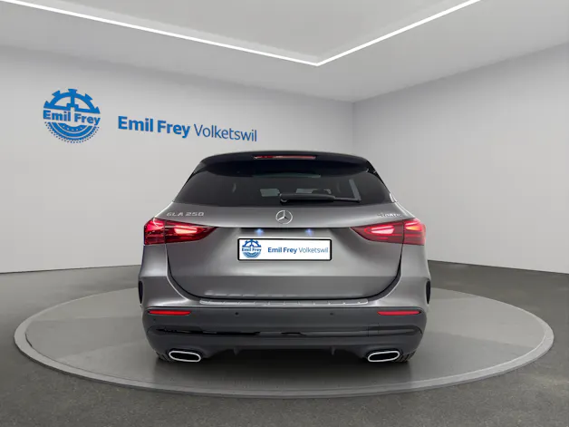 Mercedes-Benz GLA 250 Swiss Star AMG Line 4matic