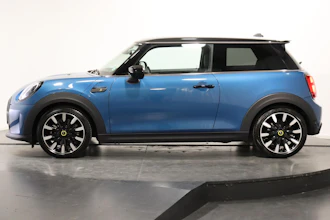 https://vehicle.imgix.net/4313891/4bc4f85f-fd64-45ca-b7ba-f6de90a20f70.JPG