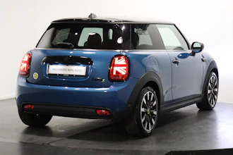 https://vehicle.imgix.net/4313891/76606eda-719e-4fc6-86c1-23e31514addf.JPG