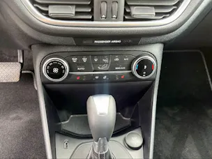 Ford Fiesta 1.0 EcoB Hybrid Automat Titanium