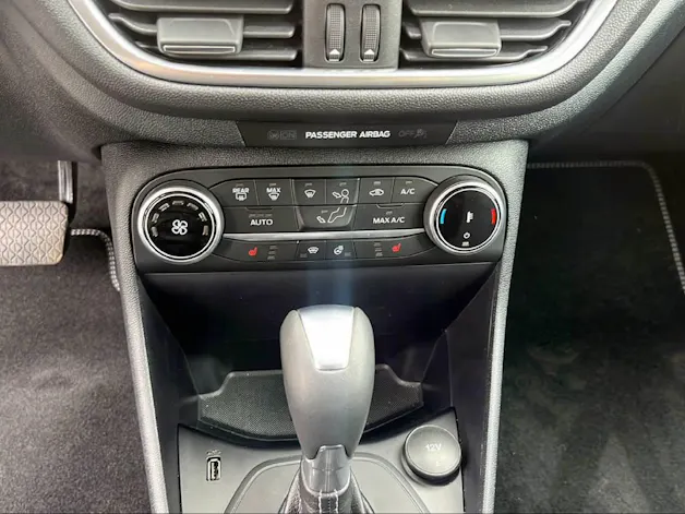 Ford Fiesta 1.0 EcoB Hybrid Automat Titanium