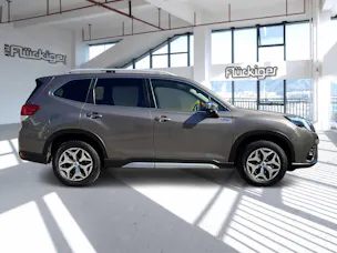 Subaru Forester Station 2.0i e-Boxer Swiss Plus
