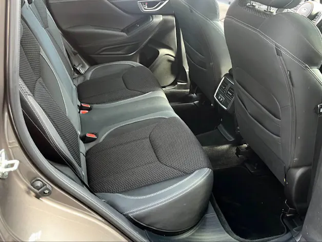 Subaru Forester Station 2.0i e-Boxer Swiss Plus