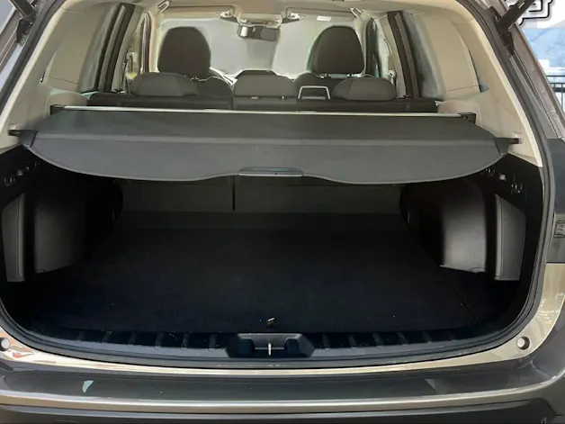 Subaru Forester Station 2.0i e-Boxer Swiss Plus
