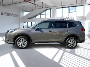 Subaru Forester Station 2.0i e-Boxer Swiss Plus