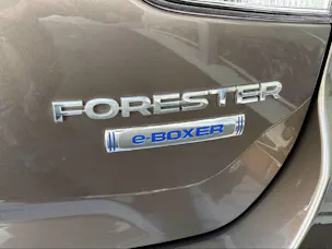 Subaru Forester Station 2.0i e-Boxer Swiss Plus