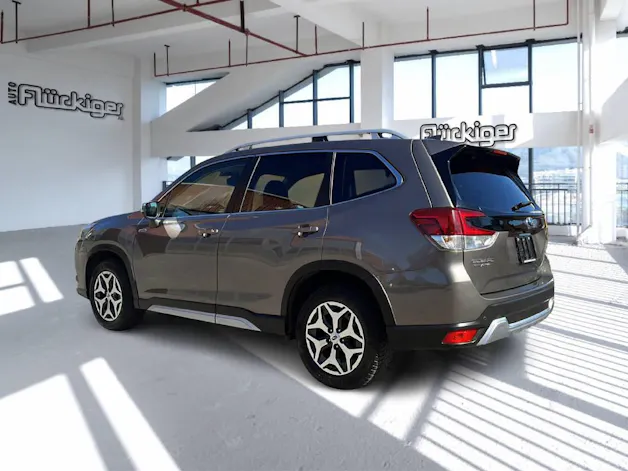 Subaru Forester Station 2.0i e-Boxer Swiss Plus
