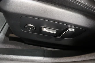 https://vehicle.imgix.net/4313945/66a82ab4-56e9-4549-879f-34a4b1d43a5e.JPG