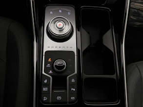 https://vehicle.imgix.net/4313996/2fc6d039-59f6-44b9-b600-49d65a47de33.jpeg