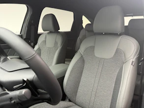 https://vehicle.imgix.net/4313996/3c688a3f-5713-417c-a450-b636061e63c5.jpeg