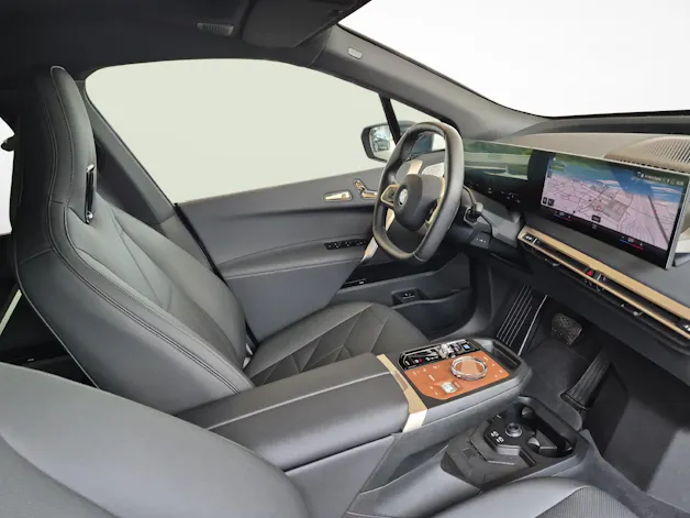 BMW iX M60 / ab 0,99% Leasing bei Abschluss einer Protect Autoversicherung