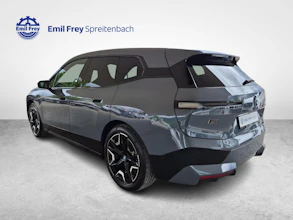 https://vehicle.imgix.net/4314055/c38e13c2-1da3-45de-9bcc-b334003f2e38.jpg