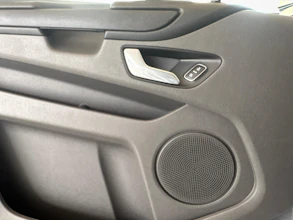 https://vehicle.imgix.net/4314071/a2dc90bb-fef0-499d-9003-c4e5158f1958.jpg