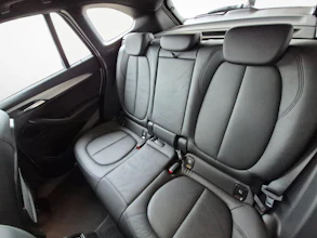 https://vehicle.imgix.net/4314078/6fff7e50-33a2-4927-91e7-163a8abfe994.jpg