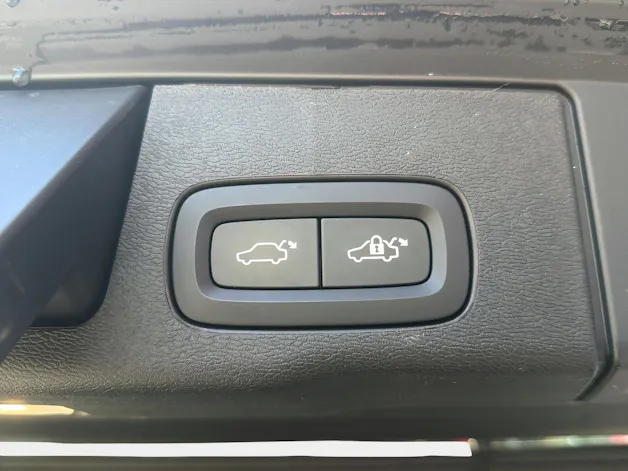 Volvo XC60 2.0 T8 TE Plus Dark eAWD