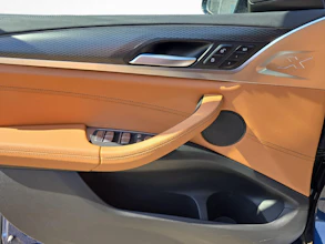 https://vehicle.imgix.net/4314084/b135b4df-c463-4aee-9bb0-dfc1c45ea6ba.jpg