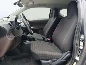 Toyota iQ 1.33 VVT-i Q3 MiD