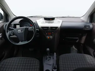 Toyota iQ 1.33 VVT-i Q3 MiD