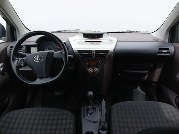 Toyota iQ 1.33 VVT-i Q3 MiD