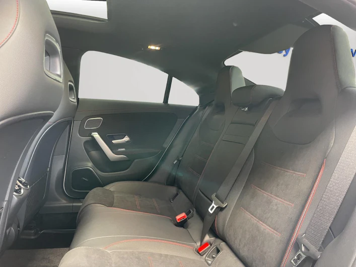 Fahrzeugbild MERCEDES-BENZ CLA 200