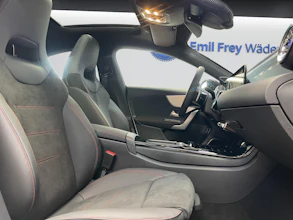 https://vehicle.imgix.net/4314131/da4c7e3c-11e1-4dd9-8441-28a27c630c27.jpg