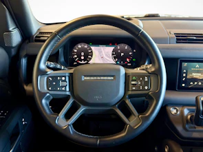 Fahrzeugbild LAND ROVER Defender 90 3.0 D I6 300 X-Dynamic SE