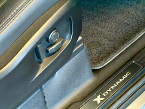Fahrzeugbild LAND ROVER Defender 90 3.0 D I6 300 X-Dynamic SE