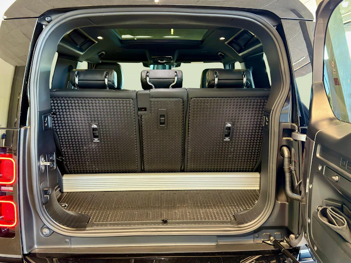 Fahrzeugbild LAND ROVER DEFENDER