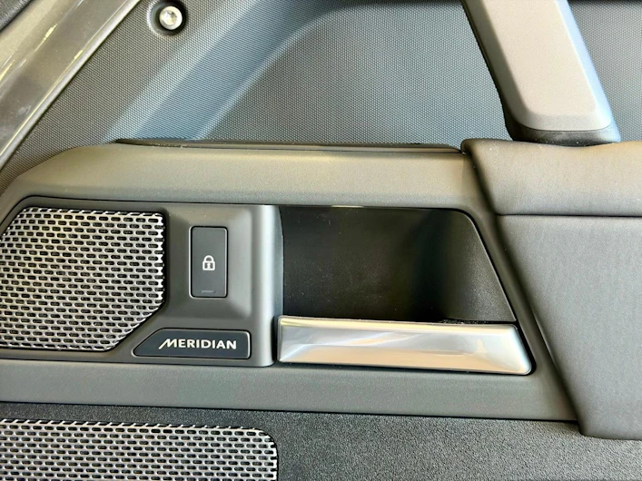 Fahrzeugbild LAND ROVER DEFENDER