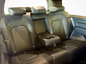 https://vehicle.imgix.net/4314197/ffbc1f73-a708-4bab-bbf9-58c01f5e6d82.jpg