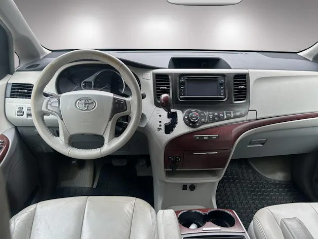 Toyota Sienna 3.5 V6 AWD