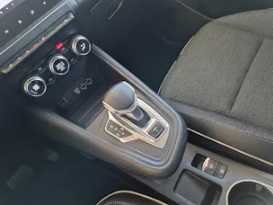 Renault Captur 1.6 E-Tech techno / ab 3,99% Leasing bei Abschluss einer Protect Autoversicherung
