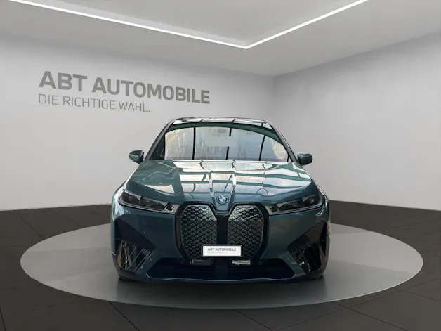 BMW iX xDrive50