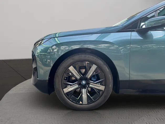 BMW iX xDrive50