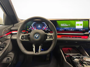image du véhicule BMW i5 xDrive40 Touring