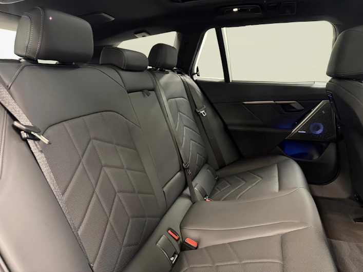 image du véhicule BMW i5