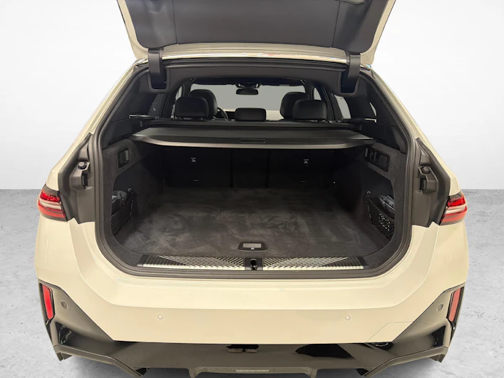 image du véhicule BMW i5