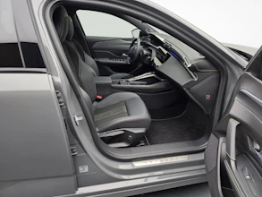 https://vehicle.imgix.net/4314273/6f5ac9d9-37bd-490f-9dd5-2d2cc9ad7c0f.jpg