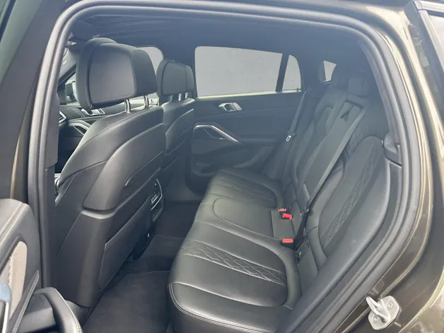 BMW X6 M50i M Performance G06 (CH) AHK 3.5T